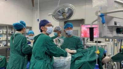 中国一家3姊妹一年内陆续罹患肺癌。 （图取自微博）