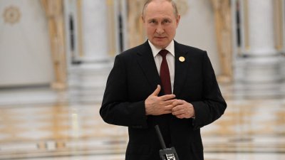 俄罗斯总统普京当地时间周三，在土库曼参加里海峰会后向记者发表谈话。（图取自俄罗斯卫星通讯社/路透社）