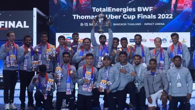 印度男队成功击败卫冕冠军印尼夺冠，成为第6个捧起汤杯的国家。（图取自马新社）