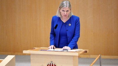 瑞典首相安德森周一在国会辩论有关瑞典是否加入北约的议题。（图取自瑞典通讯社/路透社）