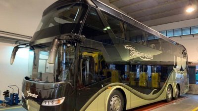星运旅游重启豪华巴士服务，新加坡往返吉隆坡的票价从105新元（约315令吉）起，云顶则是148新元（约444令吉）起。（星运旅游提供