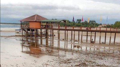 武吉美拉湖水位骤降，因此，霹州政府计划向农业部申请，以在霹州北部的武吉美拉湖上端推行人造雨计划。（图取自Perak Press面书）