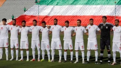 乌克兰足协要伊朗队退出参赛世界杯，已正式向国际足联提出上诉。图为伊朗队去年在德黑兰与叙利亚队进行公开友谊赛。（图取自法新社）