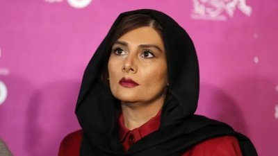 伊朗著名女演员加齐亚尼因在公开场合，摘下头巾声援抗议活动而被逮捕。（Getty Images/法新社）