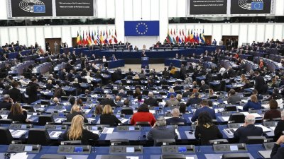图为周二，在法国斯特拉斯堡的欧洲议会在成立70周年仪式上的全体会议。（图取自法新社）
