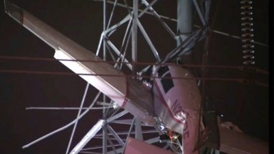 美国一架小飞机27日在华府以北约50公里处撞上高压电缆，造成大规模停电。（ABC affiliate WJLA/路透社）