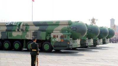 斯德哥尔摩国际和平研究所本月发布的研究报告指出，中国的武器自制率高达92%。图为2020年北京阅兵展示的东风-41型洲际弹道导弹。（路透档案照）