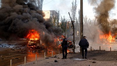 包括基辅市中心在内等乌克兰多个城市10日清晨发生多起大爆炸，乌克兰总统泽连斯基痛批俄罗斯想要毁灭乌克兰，将乌克兰从地球上抹除。（图取自路透社）