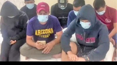 7名来自柔州的青年误坠求职诈骗陷阱受困柬埔寨，7人拍视频向柔州政府求助，以早日回国与家人团聚。（视频截图）