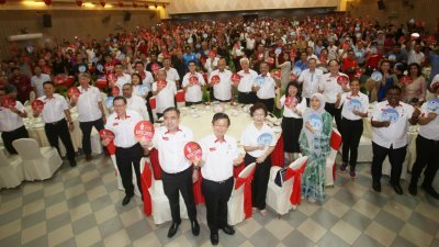 槟州行动党在周日晚上的筹款晚宴，成功筹获1万268令吉50仙。
