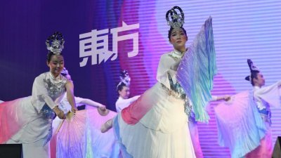 舞者在第37届全国华人文化节开幕礼上，带来精彩表演。（摄影：徐慧美）