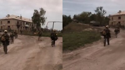 卢甘斯克州州长盖戴表示，乌克兰武装部队“完全控制”利西昌斯克附近的比洛霍里夫卡，视频截图显示乌克兰士兵在比洛霍里夫卡一条被毁坏的街道上徒步巡逻。