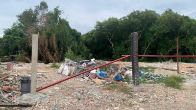 依斯干达公主城市政局现阶段将会落实清理垃圾的地点，包括甘榜都雅再。