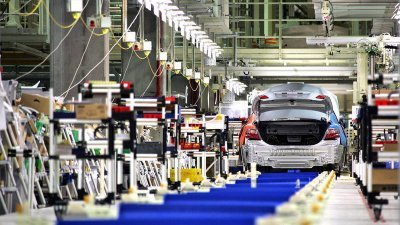 丰田汽车周五宣布，终止在俄罗斯生产。图为丰田汽车在圣彼德堡的工厂。（图取自法新社）