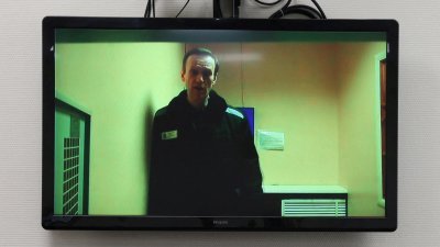 俄罗斯异议人士纳瓦尔尼，4月26日通过视频连线方式，出席在俄罗斯莫斯科巴斯曼地区法院举行的听证会。（路透社档案照）