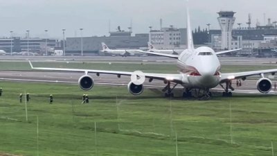 美国卡利塔航空的货机在浙江宁波栎社国际机场着陆后滑出跑道。（图取自网络）