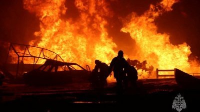 俄罗斯达吉斯坦首府马哈奇卡拉一家加油站，当地时间周二发生爆炸，造成至少27人丧生、66人受伤。（图取自俄罗斯紧急服务部门/路透社）