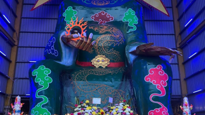 这尊身高47尺4寸、宽20尺的纸扎大仕爷是由吉打默贡斗母宫打造的。