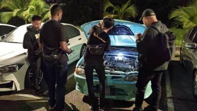 依城警方连续两晚针对轿车及摩哆的取缔行动，最终开出多达422张罚单。