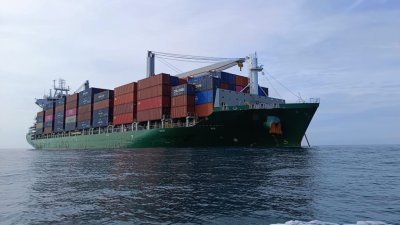 大马海事机构在短短6小时内，扣押3艘非法停泊柔州海域的商船。