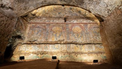 在罗马竞技场附近发现的2000多年前别墅，内部的马赛克壁画别具特色。（图取自法新社）
