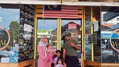 旺西蒂哈嘉（左）连同丈夫移居澳洲生活至今已6年，目前在当地开设了一家马来西亚餐厅。