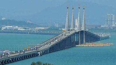 槟城大桥（槟岛往威省方向）将在本周日（1月8日）早上时段暂时关闭，而威省往槟岛的大桥路段将如常通车。