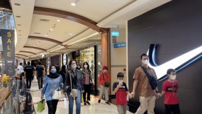 印尼政府期待中国旅客能促进旅游业复苏，图为雅加达购物中心。（图取自中央社）