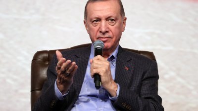 土耳其总统埃尔多安上周五在比莱吉克的一次活动中发表讲话。（图取自总统府新闻办公室/路透社）