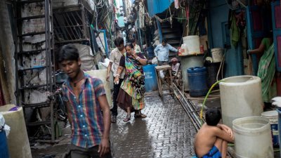 位于印度孟买的达拉维，是亚洲最大的贫民窟之一。（路透社档案照）