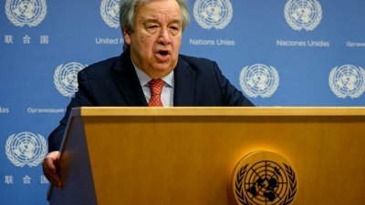 联合国秘书长古特雷斯周四在联合国总部纽约，就7月全球气温创下新高发表声明，形容全球变暖的时代结束，全球沸腾的时代已经到来。（图取自法新社）