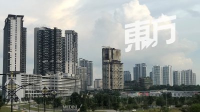 柔州政府为推动房产市场，允许发展商申请将售价介于50万至100万令吉的公寓单位销售给外国人。