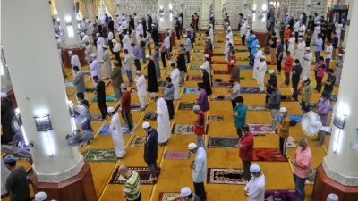 槟州伊斯兰理事会（MAINPP）正式发出指令，禁止政治人物在州内清真寺及祈祷室带领祈祷、讲道、演说，甚至也不能为清真寺及祈室活动主持开幕。(示意图)