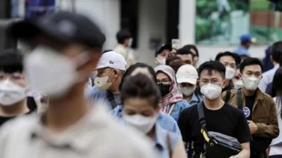 杨征家指出，东南亚各国再度出现冠病病例骤升，马来西亚政府也必须防止冠病卷土重来，若有必要，可重新实施在公共场所戴口罩的规定。