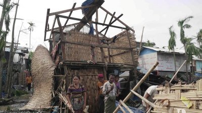 热带气旋“摩卡”侵袭缅甸，若开邦首府实兑市的房子被风暴摧毁得面目全非。（图取自Partners Relief and Development/路透社）