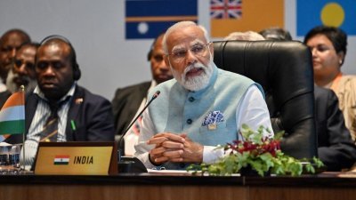 印度总理莫迪周一，在巴布亚新几内亚莫尔兹比港举行的印度-太平洋岛国合作论坛（FIPIC）上发表开幕词。（图取自法新社）