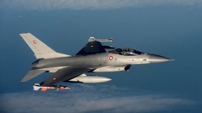 丹麦空军F-16战机。丹麦本月20日表示，将支持培训乌克兰飞行员驾驶F-16战机，而丹麦空军拥有约30架该系列战机可投入使用。（图取自路透社）