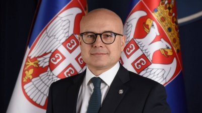 塞尔维亚国防部长武切维奇，周六当选塞尔维亚执政党前进党新任主席。（图取自塞尔维亚国防部长网站）