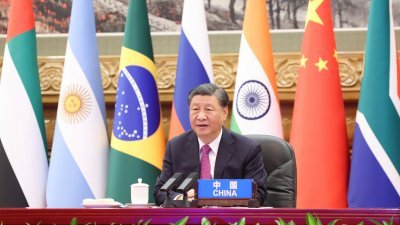 中国国家主席习近平周二晚在北京出席金砖国家领导人以巴问题特别视频峰会，并发表题为《推动停火止战　实现持久和平安全》的重要讲话。（图取自中新社）