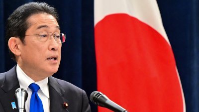 日本首相岸田文雄本月17日，在美国三藩市举行的亚太经济合作论坛（APEC）会议新闻发布会上发表讲话。（图取自法新社）