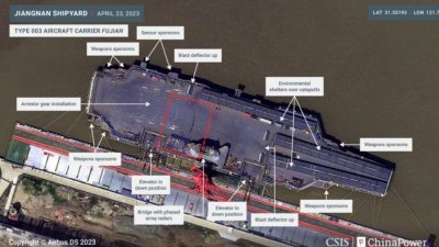 图为CSIS旗下“中国实力”（China Power）网站照片显示福建舰“裂痕”改变位置。（图取自CSIS）