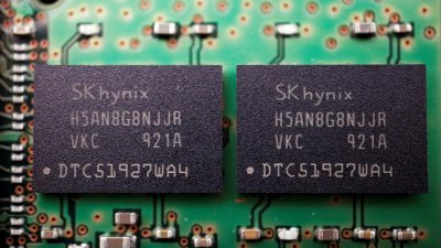 图为SK海力士的晶片。（路透社档案照）