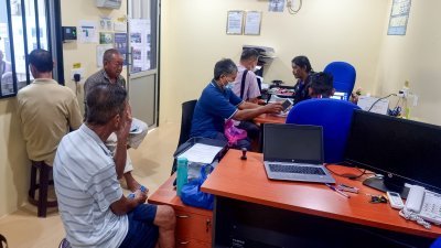 自从，槟南岛计划（PSI）获准动工后，槟岛南部渔民积极到渔民服务中心（PPSN）登记社会影响管理（SIMP），以获取政府所提供的援助与福利。