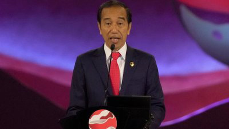 印尼总统佐科周二在东盟峰会开幕式上致辞。（图取自路透社）