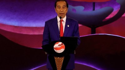 印尼总统佐科周四在东盟峰会的闭幕仪式发表致词。（图取自路透社）