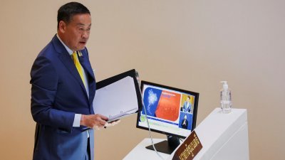 泰国新首相斯雷塔周一向国会议员们发表政府的政策演说。（图取自路透社）