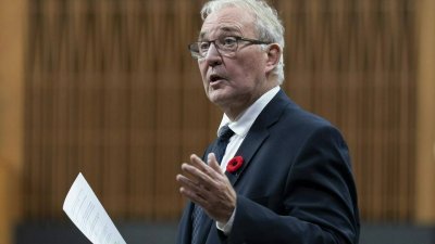 加拿大国防部长布莱尔（图）的发言人说，加国退伍军人不应分享任何可能破坏自己国家安全的信息。（图取自网络）