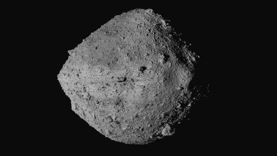 小行星101955“贝努”（Bennu）每6年就会经过地球附近一次，科学家推估，2182年9月24日有0.037％的机会直接撞上地球。（资料照，美联社）