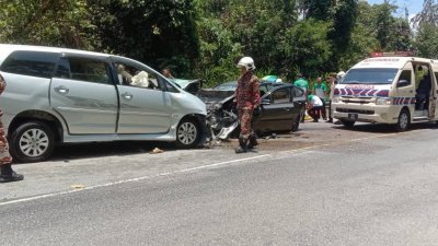 霹雳东西大道4月7日发生的2车相撞意外，已夺走4条性命。（档案照）
