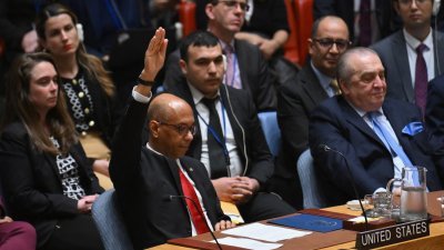 美国常驻联合国代表伍德周四在联合国安理会的表决中，投票反对巴勒斯坦成为联合国正式成员国的决议草案。（图取自法新社）